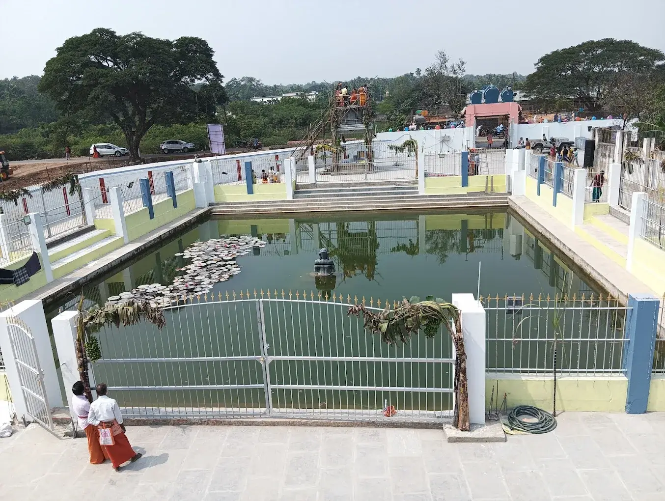 Temple tank